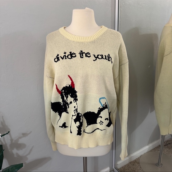Divide the Youth Angel Sweater - Picture 5 of 9